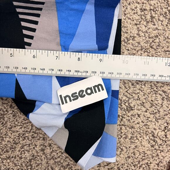 LOUDMOUTH GOLF Women's 16 Blue‎ Geometric Diamond All Over Fun Bermuda 9" Shorts - Picture 8 of 9